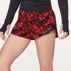Lululemon Hotty Hot Short II 2.5” Red/Black Size 10
